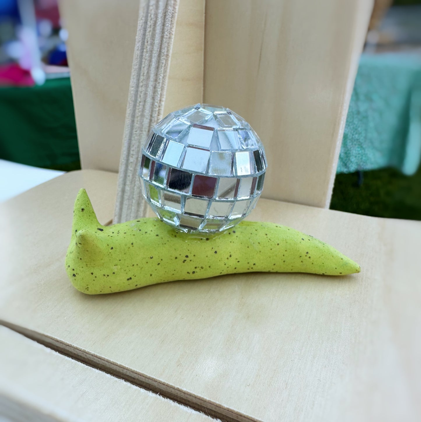 Disco snail
