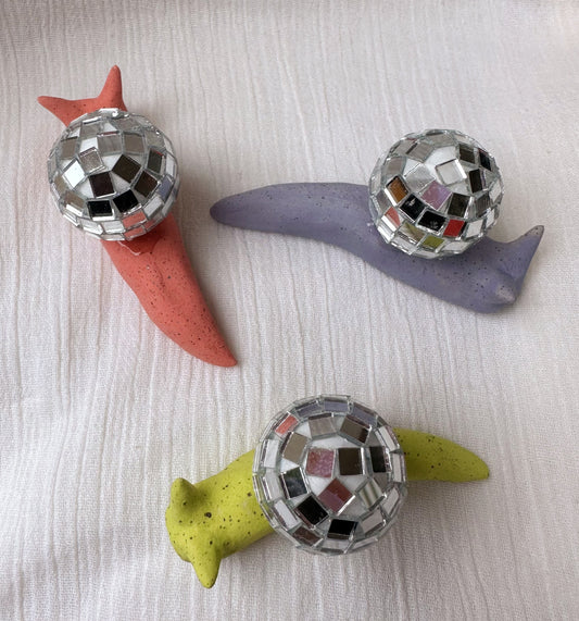 Disco snail